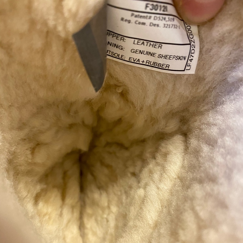 Leather ugg boots size 7 preowned - Picture 14 of 14